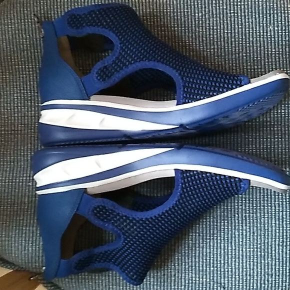 JBU Sport The Nadine High In Blue NEW - Picture 3 of 13